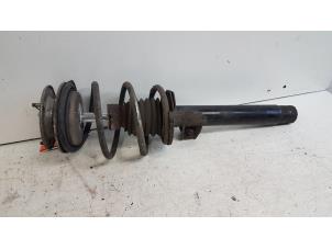 Used Front shock absorber rod, right BMW 3 serie Compact (E46/5) 316ti 16V Price € 45,00 Margin scheme offered by Autodemontagebedrijf Smit