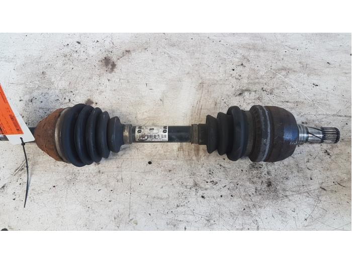 Front drive shaft, left from a Opel Zafira (M75) 1.7 CDTi 16V 2008