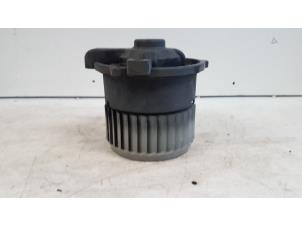 Used Heating and ventilation fan motor Mitsubishi Colt (Z2/Z3) 1.3 16V Price € 15,00 Margin scheme offered by Autodemontagebedrijf Smit