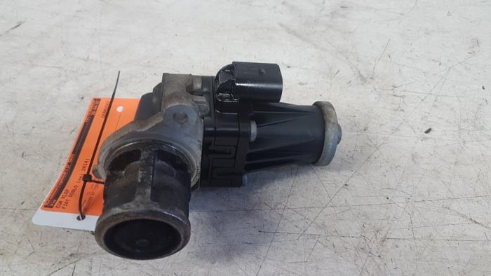 EGR valve from a Fiat Doblo Cargo (263) 1.3 MJ 16V DPF Euro 5 2014