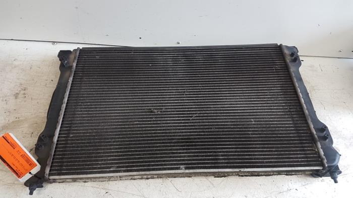 Used Radiator Audi A4 (B6) 2.0 20V Price € 20,00 Margin scheme offered by Autodemontagebedrijf Smit