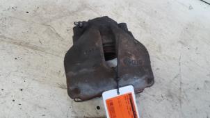 Used Front brake calliper, left Audi A4 (B6) 2.0 20V Price € 30,00 Margin scheme offered by Autodemontagebedrijf Smit