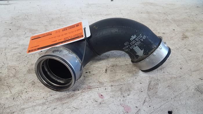 Gebrauchte Intercooler Schlauch Mercedes C Combi (S203) 2.7 C-270 CDI 20V Preis € 20,00 Margenregelung angeboten von Autodemontagebedrijf Smit