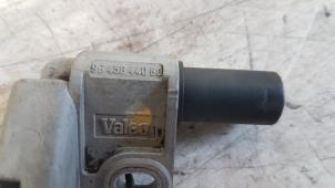 Nockenwelle Sensor van een Volvo S40 (MS) 2.0 D 16V 2004