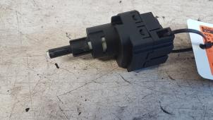 Used Brake light switch Volkswagen Fox (5Z) 1.2 Price € 5,00 Margin scheme offered by Autodemontagebedrijf Smit