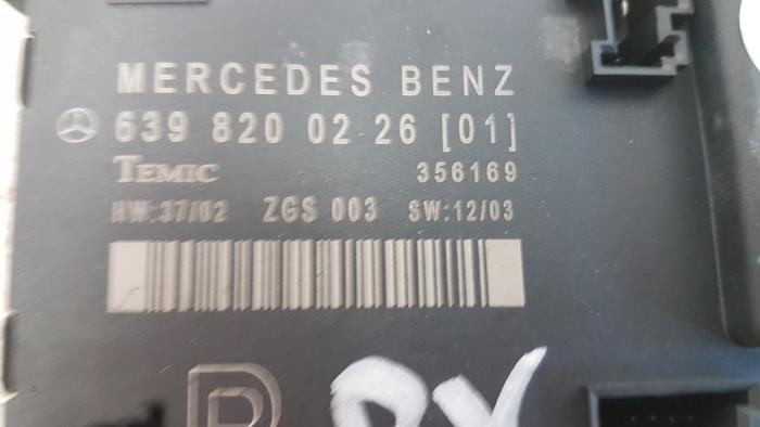Zentralverriegelung Modul van een Mercedes-Benz Vito (639.6) 2.2 109 CDI 16V 2005
