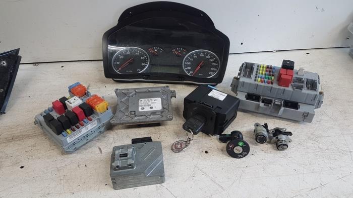 Used Ignition lock + computer Fiat Croma (194) 1.8 MPI 16V Price € 225,00 Margin scheme offered by Autodemontagebedrijf Smit