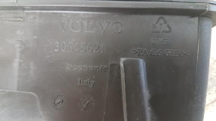 Depósito de aceite de dirección asistida de un Volvo V70 (SW) 2.4 D5 20V 2006