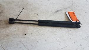 Used Set of tailgate gas struts Skoda Roomster (5J) 1.9 TDI Price on request offered by Autodemontagebedrijf Smit