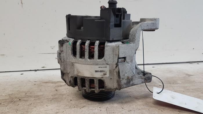 Used Dynamo Volkswagen Passat Variant Syncro/4Motion (3B5) 2.8 30V Syncro Price € 55,00 Margin scheme offered by Autodemontagebedrijf Smit