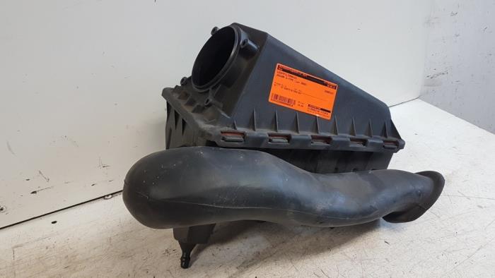 Begagnade Luftfilterhus Jaguar S-type (X200) 4.0 V8 32V Pris € 25,00 Marginaltabell erbjuds av Autodemontagebedrijf Smit
