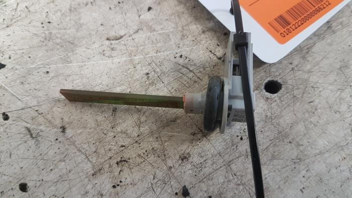 Begagnade Utetemperatursensor Volkswagen Touran (1T1/T2) 2.0 FSI 16V Pris € 5,00 Marginaltabell erbjuds av Autodemontagebedrijf Smit