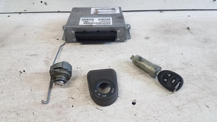 Used Ignition lock + computer Saab 9-5 (YS3E) 2.3t 16V Price € 75,00 Margin scheme offered by Autodemontagebedrijf Smit