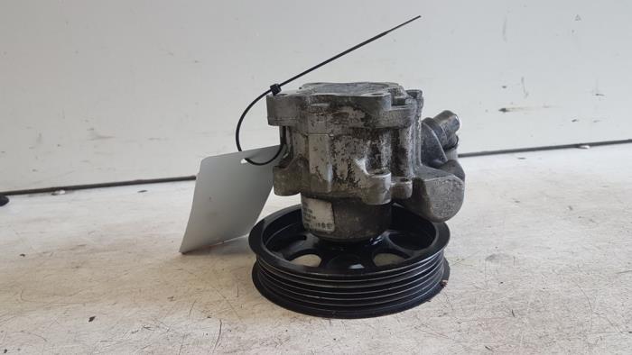 Usagé Pompe de direction Saab 9-5 (YS3E) 2.3t 16V Prix € 95,00 Règlement à la marge proposé par Autodemontagebedrijf Smit