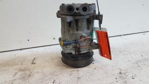 Used Air conditioning pump Alfa Romeo 166 Price on request offered by Autodemontagebedrijf Smit