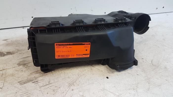 Begagnade Luftfilterhus Peugeot 207/207+ (WA/WC/WM) 1.6 HDi 16V Pris € 20,00 Marginaltabell erbjuds av Autodemontagebedrijf Smit