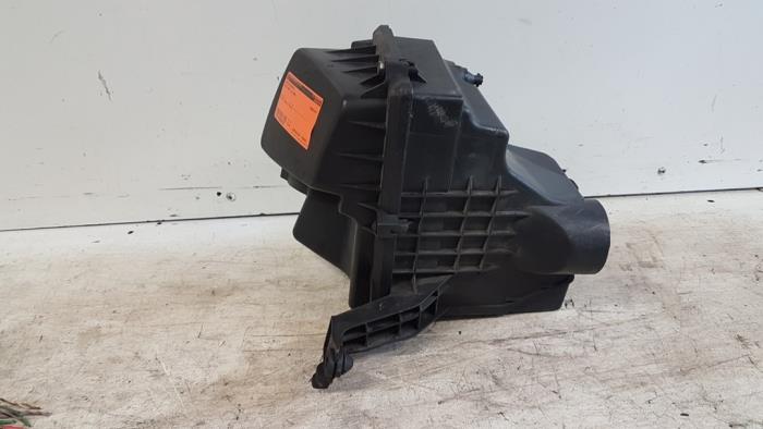 Gebrauchte Luftfiltergehäuse Volvo V50 (MW) Preis € 20,00 Margenregelung angeboten von Autodemontagebedrijf Smit