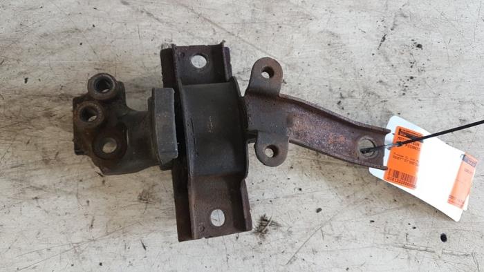Used Engine mount Kia Picanto (BA) 1.0 12V Price € 15,00 Margin scheme offered by Autodemontagebedrijf Smit