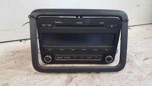 Used Radio CD player Skoda Fabia II (5J) 1.2 TDI 12V Greenline Price € 35,00 Margin scheme offered by Autodemontagebedrijf Smit
