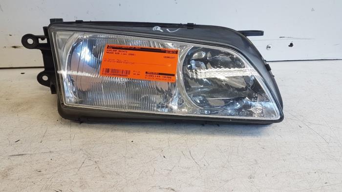 Używane Reflektor prawy Mazda 626 (GW19) 1.8i 16V Cena € 25,00 Procedura marży oferowane przez Autodemontagebedrijf Smit