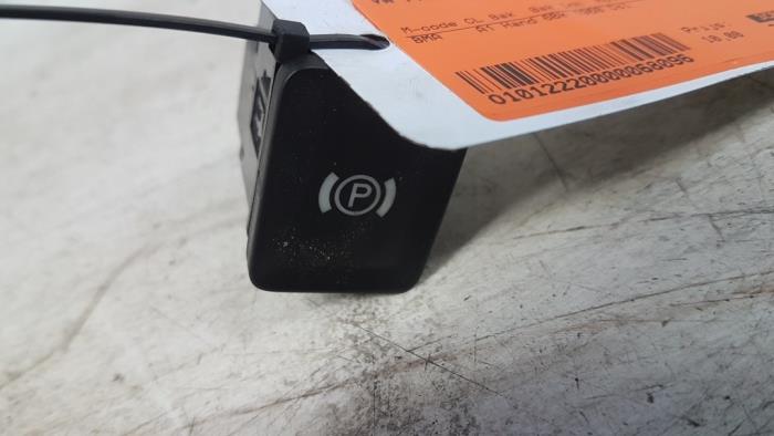 Gebrauchte Handbremse Schalter Volkswagen Passat Variant (3C5) 2.0 TDI 16V 135 Preis € 10,00 Margenregelung angeboten von Autodemontagebedrijf Smit