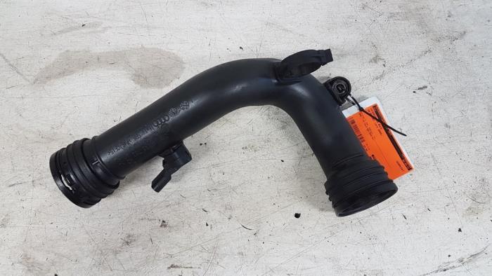 Gebrauchte Intercooler Rohr Volkswagen Passat Variant (3C5) 2.0 TDI 16V 135 Preis € 15,00 Margenregelung angeboten von Autodemontagebedrijf Smit