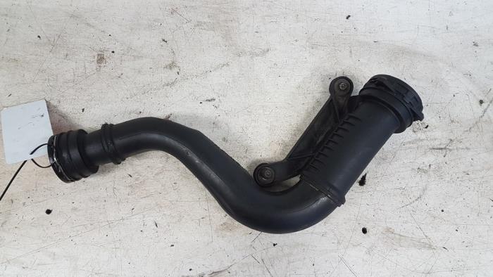 Gebrauchte Intercooler Rohr Volkswagen Passat Variant (3C5) 2.0 TDI 16V 135 Preis auf Anfrage angeboten von Autodemontagebedrijf Smit