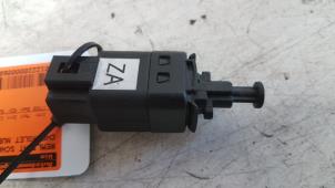 Used Brake light switch Chevrolet Nubira (J200) 1.8 16V Price on request offered by Autodemontagebedrijf Smit