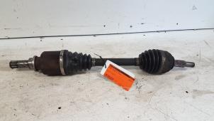Used Front drive shaft, left Renault Twingo II (CN) 1.2 16V GT TCE Price € 35,00 Margin scheme offered by Autodemontagebedrijf Smit