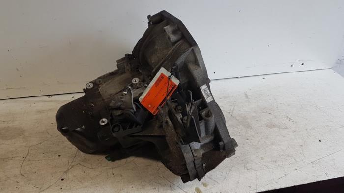 Gebrauchte Getriebe Nissan Micra (K12) 1.2 16V Preis auf Anfrage angeboten von Autodemontagebedrijf Smit