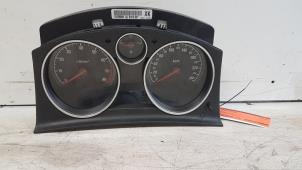 Used Instrument panel Opel Astra H (L48) 1.6 16V Twinport Price € 35,00 Margin scheme offered by Autodemontagebedrijf Smit