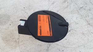 Used Tank cap cover Opel Astra H (L48) 1.6 16V Twinport Price € 5,00 Margin scheme offered by Autodemontagebedrijf Smit