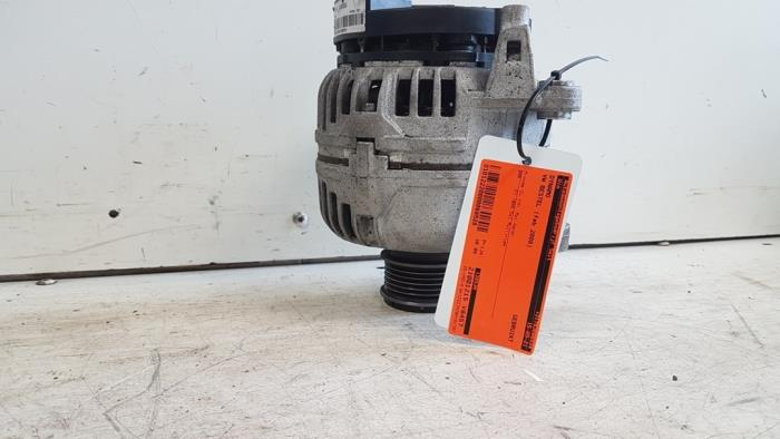 Usagé Dynamo Volkswagen Transporter T5 1.9 TDi Prix € 30,00 Règlement à la marge proposé par Autodemontagebedrijf Smit