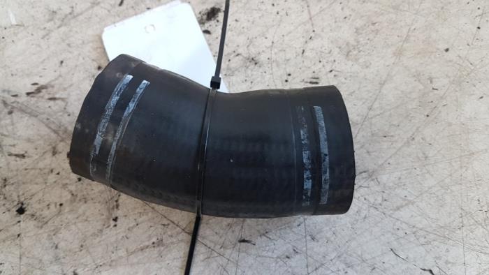 Gebrauchte Intercooler Schlauch Fiat Bravo (198A) 1.4 T-Jet 16V 120 Preis € 10,00 Margenregelung angeboten von Autodemontagebedrijf Smit