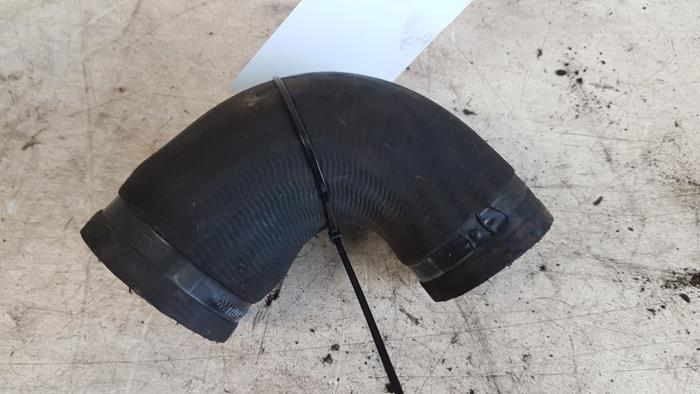 Gebrauchte Intercooler Schlauch Fiat Bravo (198A) 1.4 T-Jet 16V 120 Preis € 10,00 Margenregelung angeboten von Autodemontagebedrijf Smit