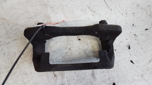 Used Front brake calliperholder, right Peugeot 607 (9D/U) 2.2 16V Price on request offered by Autodemontagebedrijf Smit
