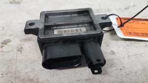 Used Glow plug relay BMW 1 serie (E87/87N) 118d 16V Price € 30,00 Margin scheme offered by Autodemontagebedrijf Smit