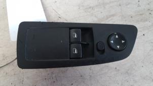 Used Multi-functional window switch BMW 1 serie (E87/87N) 118d 16V Price on request offered by Autodemontagebedrijf Smit