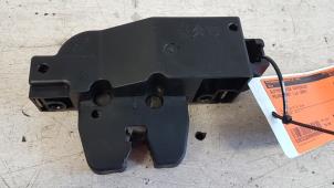 Used Tailgate lock mechanism Peugeot 607 (9D/U) 2.2 16V Price € 25,00 Margin scheme offered by Autodemontagebedrijf Smit