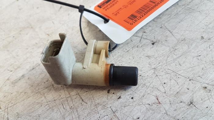 Begagnade Kamaxelsensor Peugeot 607 (9D/U) 2.2 16V Pris € 20,00 Marginaltabell erbjuds av Autodemontagebedrijf Smit