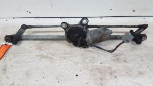 Used Wiper motor + mechanism Chevrolet Epica 2.0 24V Price on request offered by Autodemontagebedrijf Smit