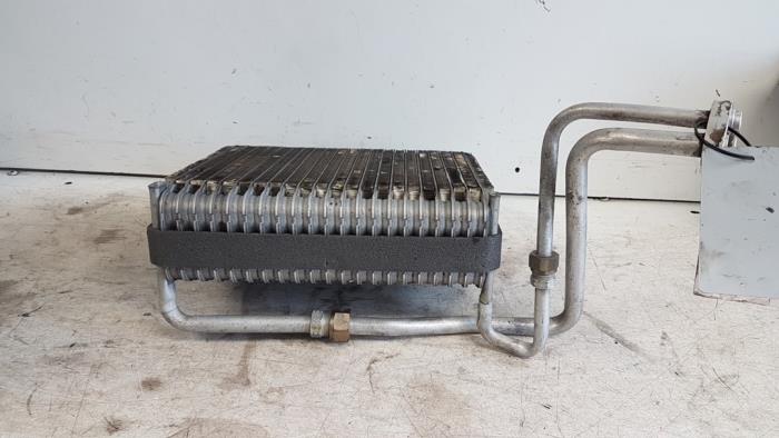 Begagnade AC-radiator Alfa Romeo 166 2.5 V6 24V Pris € 50,00 Marginaltabell erbjuds av Autodemontagebedrijf Smit