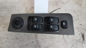 Usados Interruptor combinado de ventanillas Hyundai Matrix 1.6 16V Precio € 35,00 Norma de margen ofrecido por Autodemontagebedrijf Smit