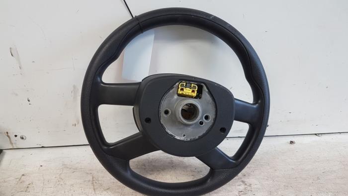 Steering wheel from a Volkswagen Polo IV (9N1/2/3) 1.2 12V 2005