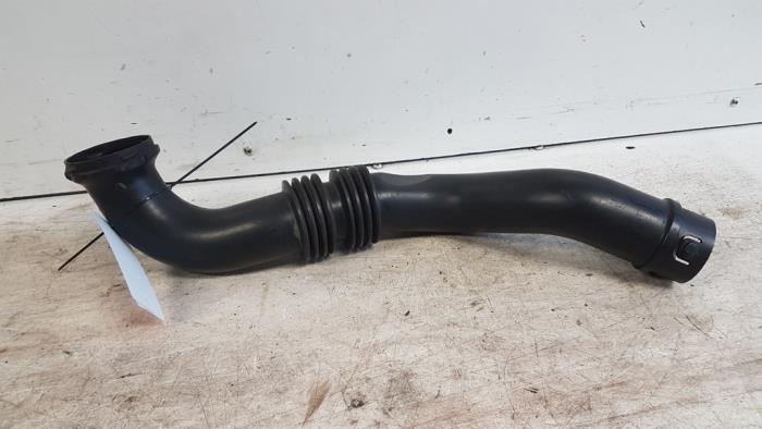 Gebrauchte Intercooler Rohr Opel Vivaro 2.5 CDTI 16V Preis € 50,00 Margenregelung angeboten von Autodemontagebedrijf Smit