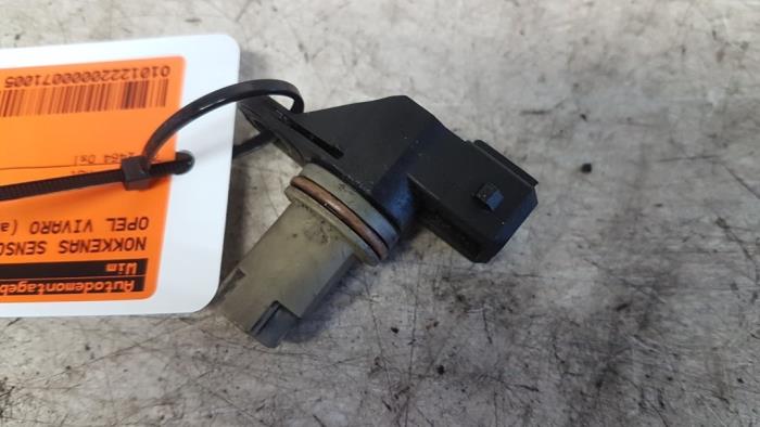 Begagnade Kamaxelsensor Opel Vivaro 2.5 CDTI 16V Pris € 15,00 Marginaltabell erbjuds av Autodemontagebedrijf Smit