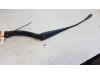 Front wiper arm from a Opel Corsa D, 2006 / 2014 1.2 16V, Hatchback, Petrol, 1.229cc, 59kW (80pk), FWD, Z12XEP; EURO4, 2006-07 / 2014-08 2008