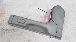 Used Sliding door handle, right Mercedes Vito (639.6) 2.2 109 CDI 16V Price € 20,00 Margin scheme offered by Autodemontagebedrijf Smit