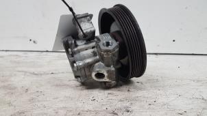 Used Power steering pump Mercedes Vito (639.6) 2.2 109 CDI 16V Price € 30,00 Margin scheme offered by Autodemontagebedrijf Smit