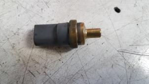 Usagé Capteur de température moteur Volkswagen Transporter/Caravelle T5 1.9 TDi Prix € 10,00 Règlement à la marge proposé par Autodemontagebedrijf Smit